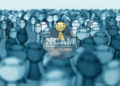 Đám Đông Là Nơi Ẩn Nấu Của Kẻ Tầm Thường Và Là Nấm Mồ Của Kẻ Khôn Ngoan